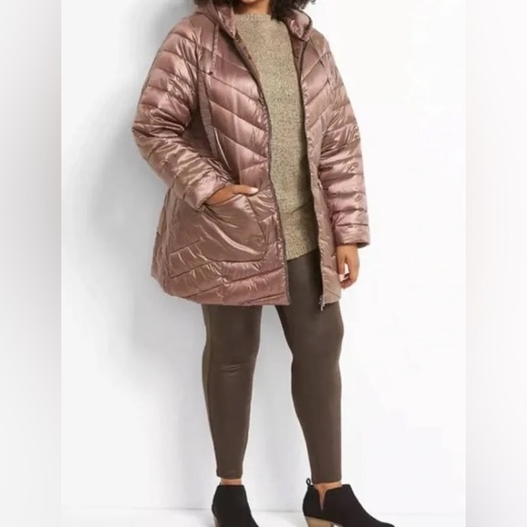 Gorgeous and WARM - Packable Puffer Coat - Picture 3 of 15